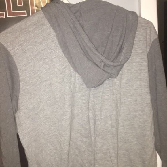 RVCA lightweight hoodie - Picture 2 of 4